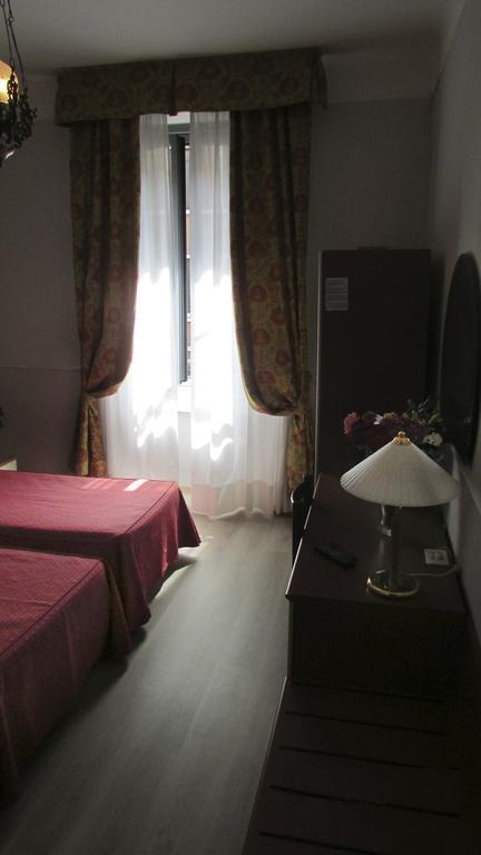Hotel Johnny Milano Eksteriør billede