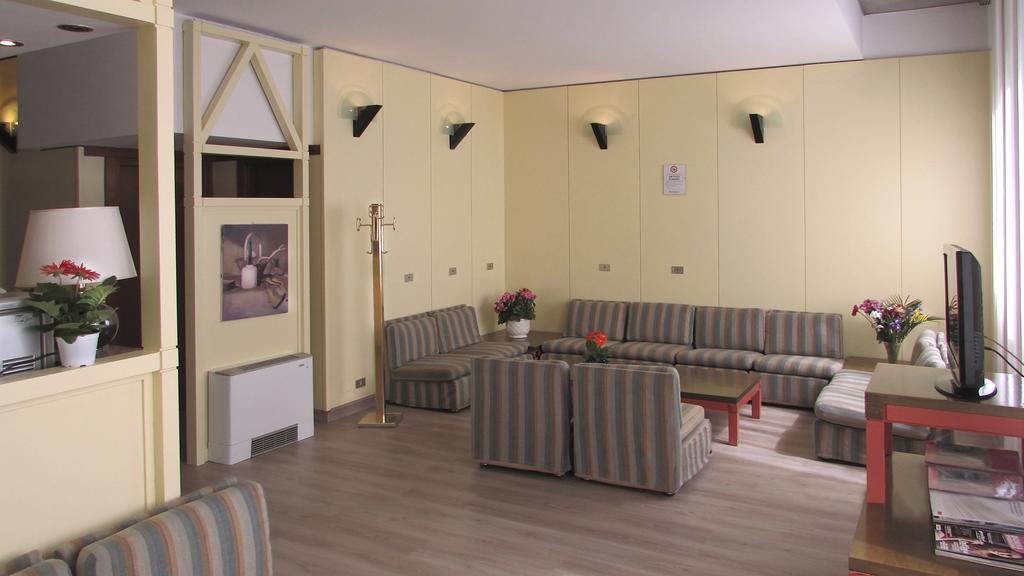 Hotel Johnny Milano Eksteriør billede