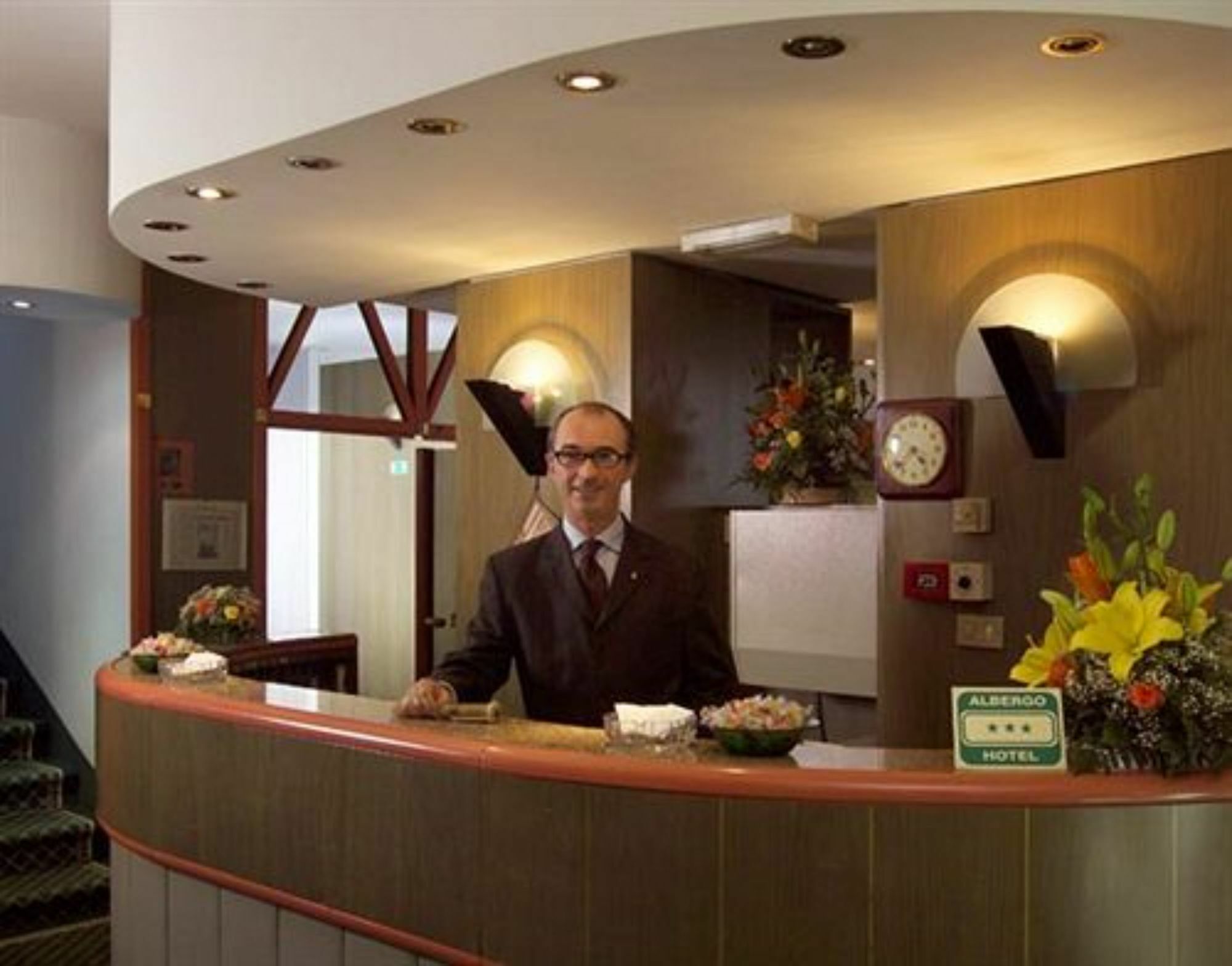 Hotel Johnny Milano Eksteriør billede